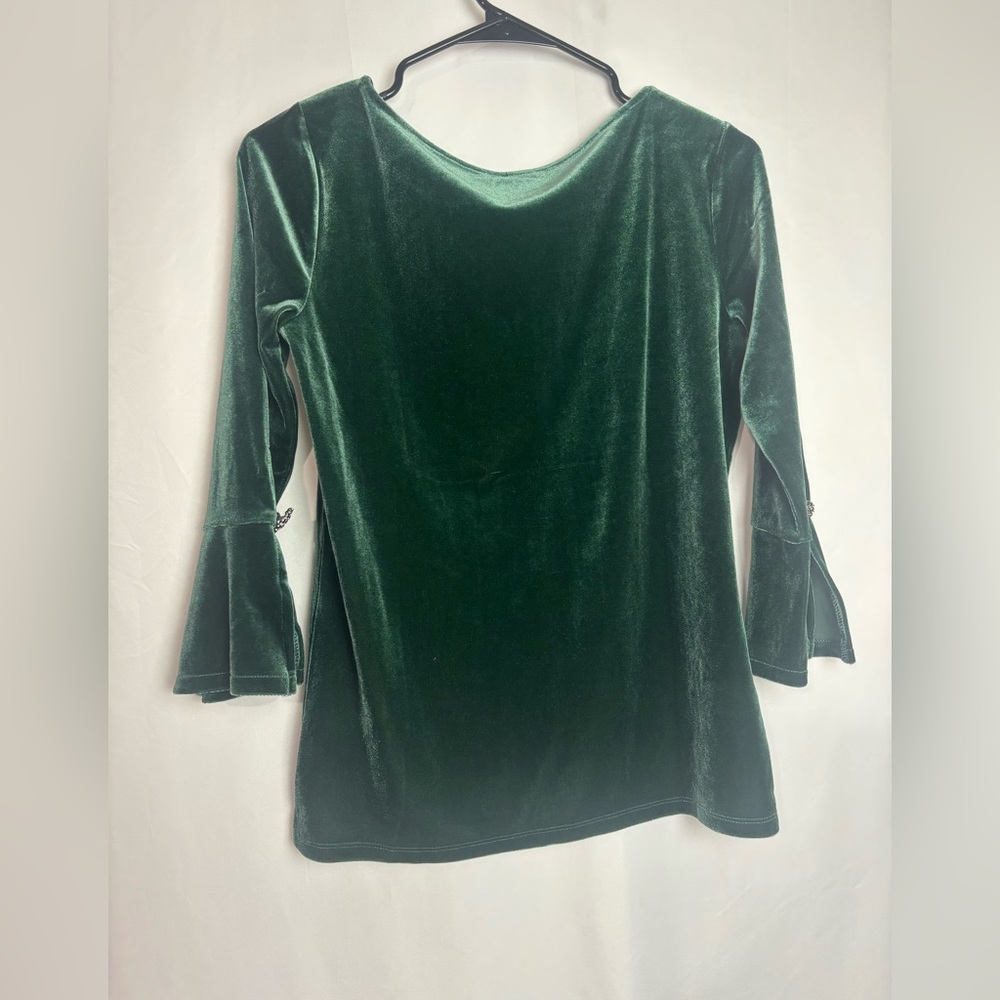 TalBolts 
XS 
Flared or Bell Sleeves